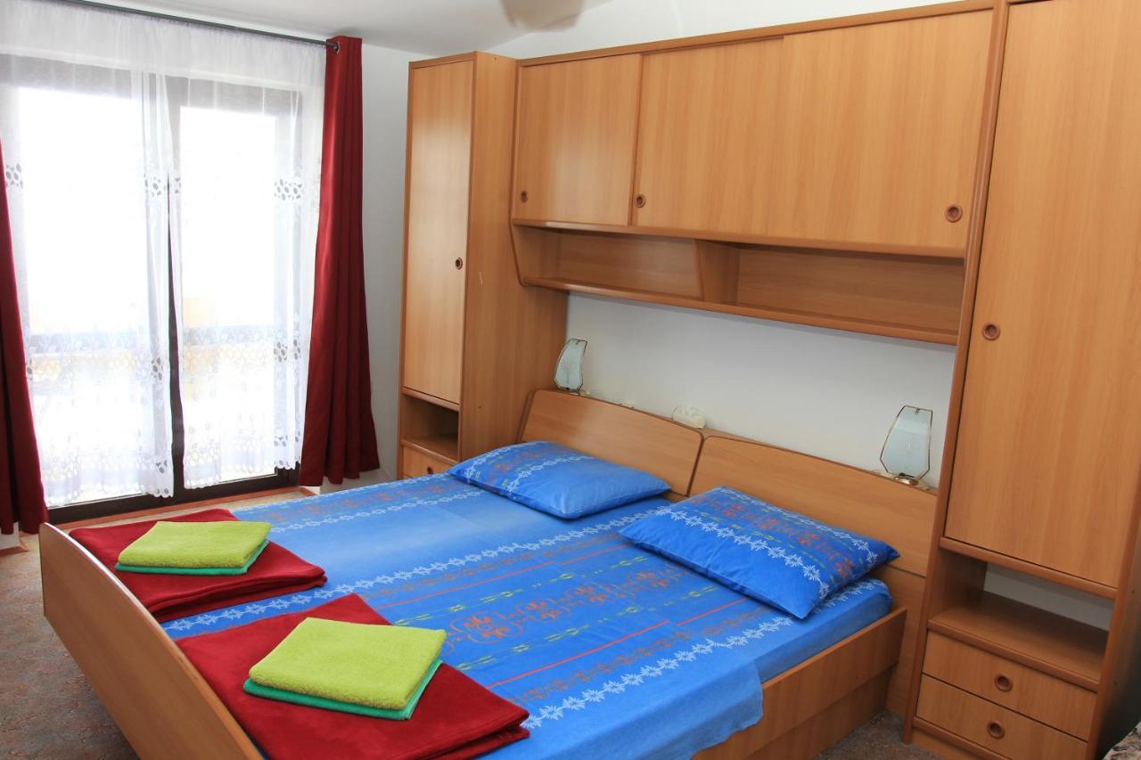 Apartments By The Sea Mandre, Pag - 8655 Kolan Buitenkant foto